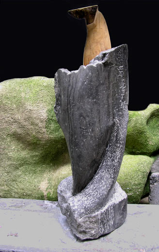 NEPTUNUS, DE BLAUWE PLANEET - 1995 - arduin, hout - 85:25:20 cm
