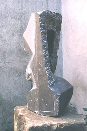 N.T. - 1999 - grijs marmer - 80:35:25 cm - verkocht