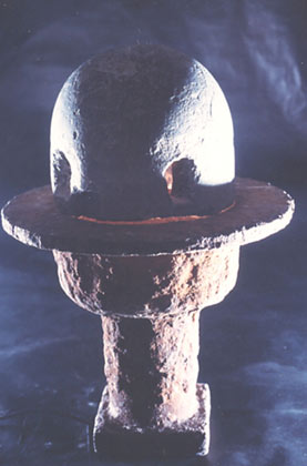 Z.T. - 1998 - arduin, ijzer, licht - hoogte 52 cm, Ø 38 cm